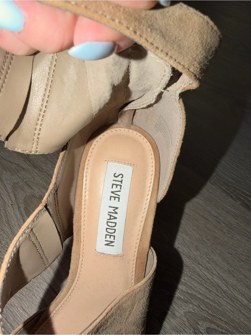 Steve Madden suede upper